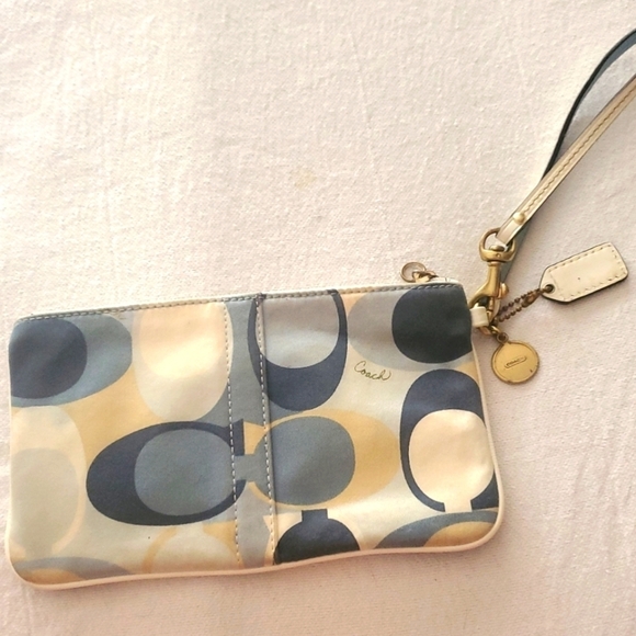 Coach Rare Multi Wristlet - Picture 1 of 6